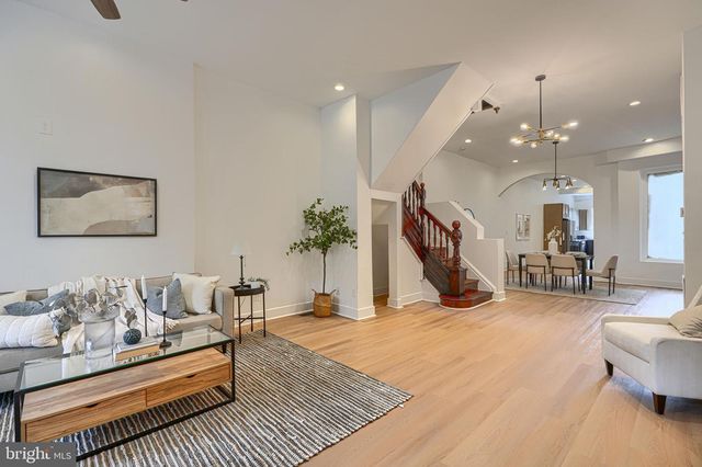 2118 BOLTON ST, Baltimore, MD 21217