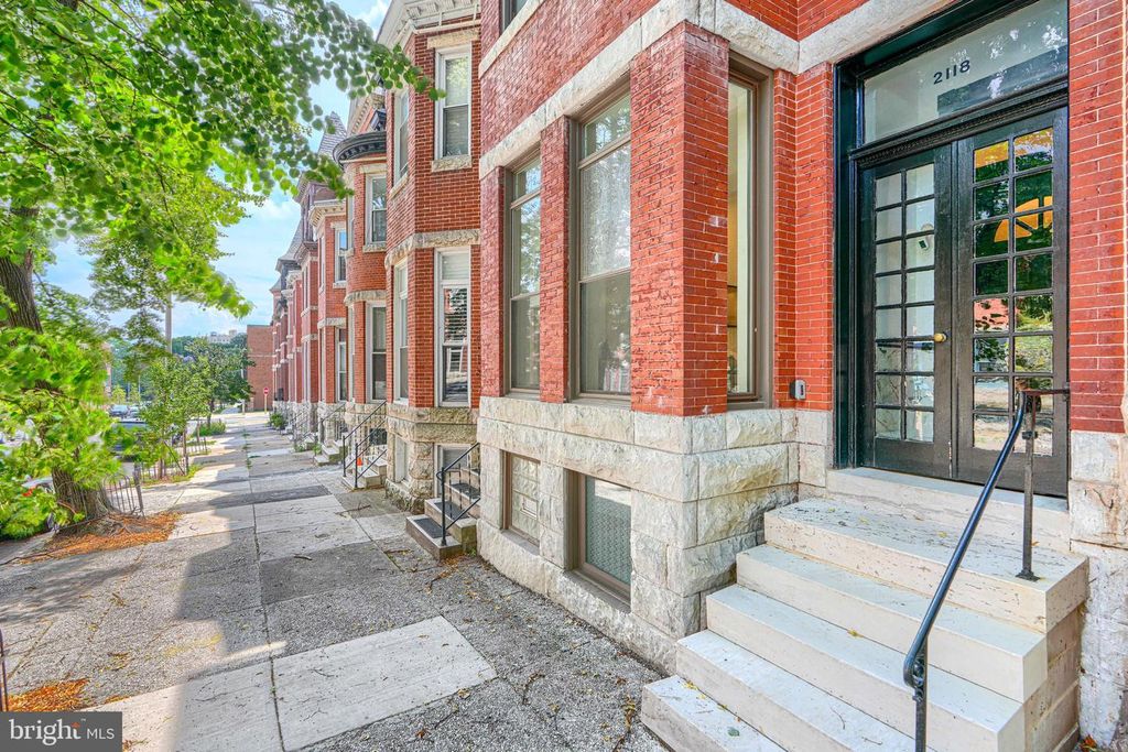 2118 BOLTON ST, Baltimore, MD 21217
