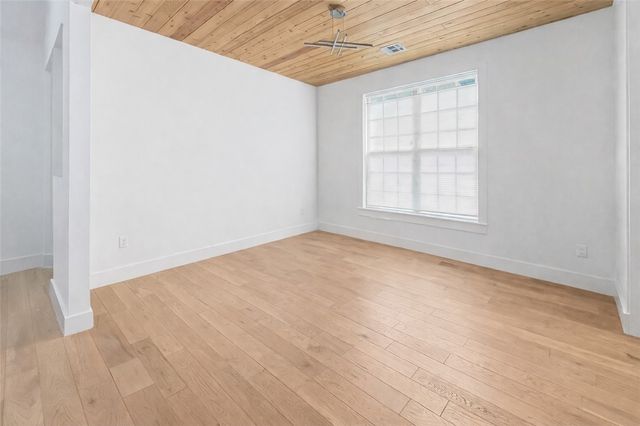 110 G Court, Bentonville, AR 72712