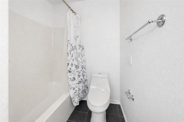 110 G Court, Bentonville, AR 72712