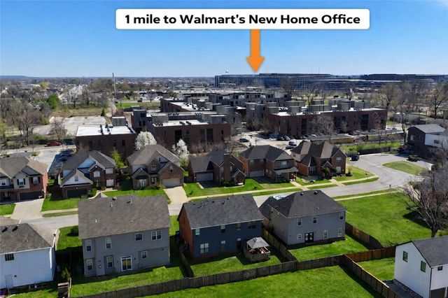 110 G Court, Bentonville, AR 72712