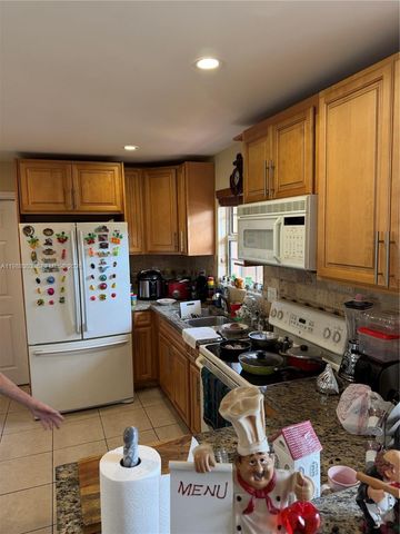 4347 E 9th Ct, Hialeah, FL 33013