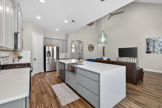 2815 Long Slope Road, Arlington, TX 76001