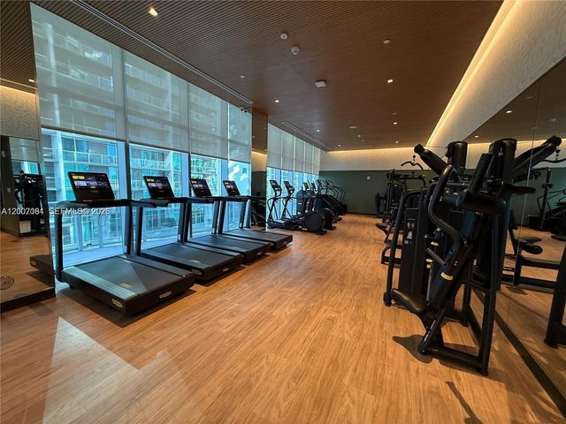 77 SE 5th Street 1014, Miami, FL 33131