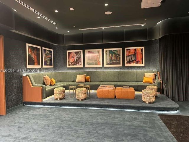 77 SE 5th Street 1014, Miami, FL 33131