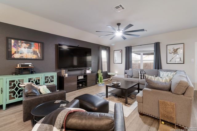 8406 Lamus Wheel, San Antonio, TX 78254