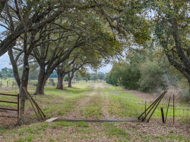 1017 New Ulm Road, Cat Spring, TX 78933