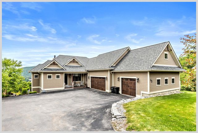 60 Ski Lift Lane, Plymouth, NH 03264