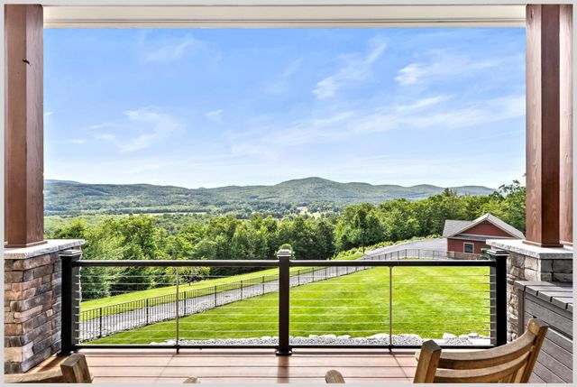 60 Ski Lift Lane, Plymouth, NH 03264
