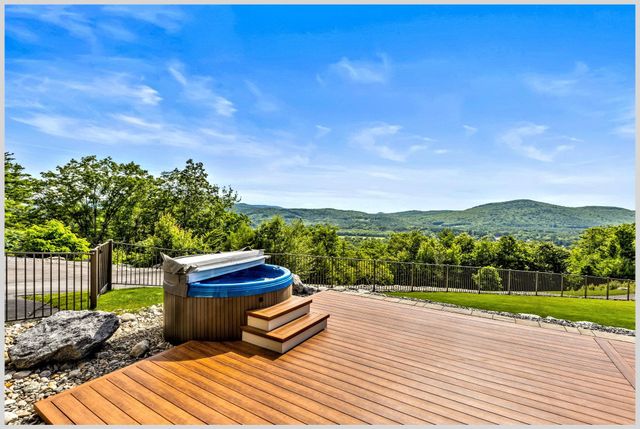 60 Ski Lift Lane, Plymouth, NH 03264