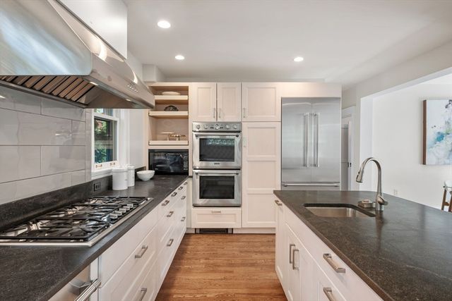 21-23 Grozier Rd 23, Cambridge, MA 02138