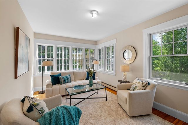 21-23 Grozier Rd 23, Cambridge, MA 02138