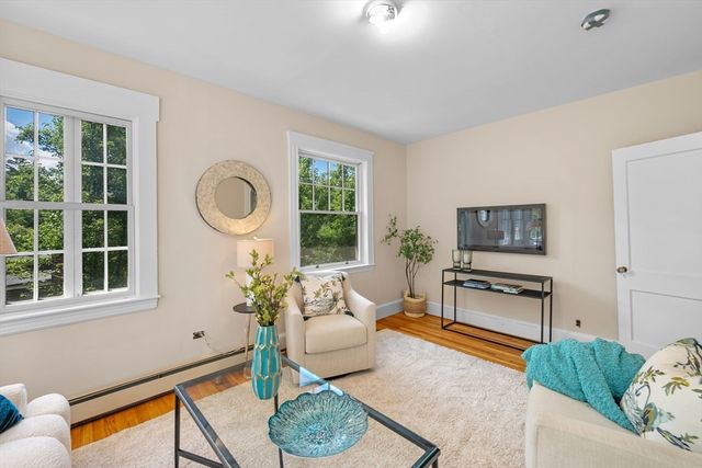 21-23 Grozier Rd 23, Cambridge, MA 02138