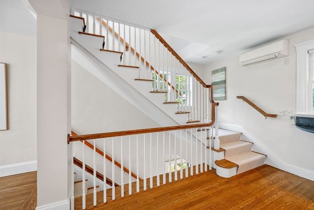 21-23 Grozier Rd 23, Cambridge, MA 02138