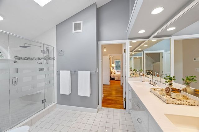 21-23 Grozier Rd 23, Cambridge, MA 02138
