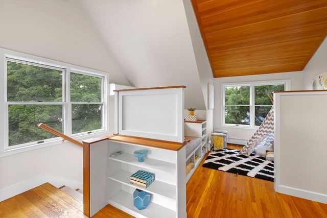 21-23 Grozier Rd 23, Cambridge, MA 02138
