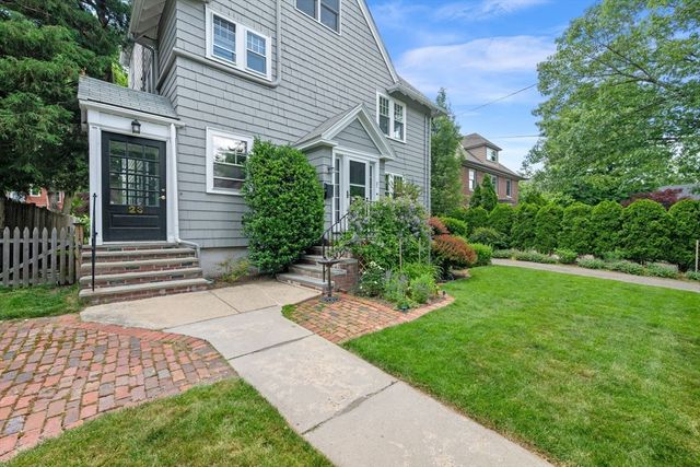 21-23 Grozier Rd 23, Cambridge, MA 02138