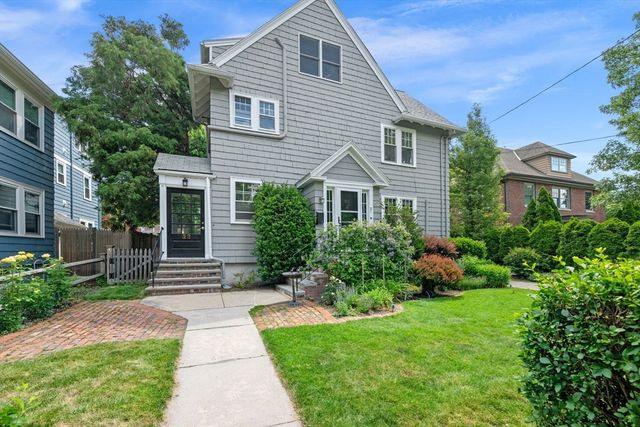 21-23 Grozier Rd 23, Cambridge, MA 02138