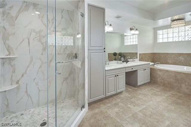 850 6th AVE N 204, Naples, FL 34102