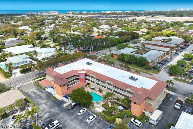 850 6th AVE N 204, Naples, FL 34102