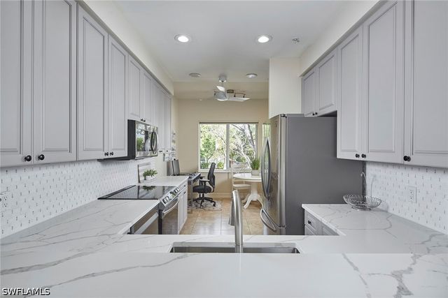 850 6th AVE N 204, Naples, FL 34102