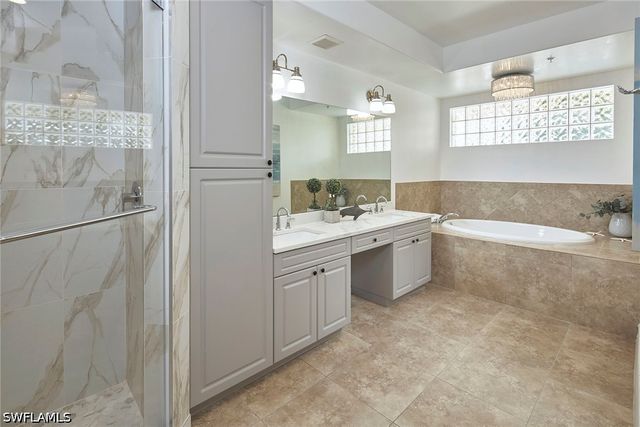 850 6th AVE N 204, Naples, FL 34102