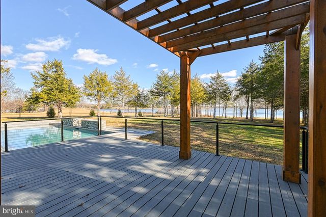 2642 PEACH GROVE RD, Louisa, VA 23093