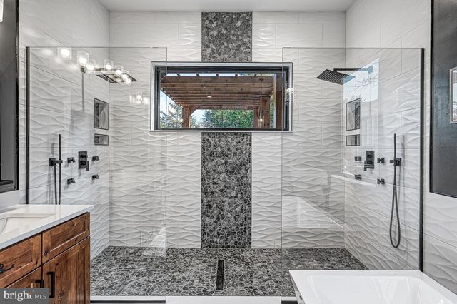 2642 PEACH GROVE RD, Louisa, VA 23093