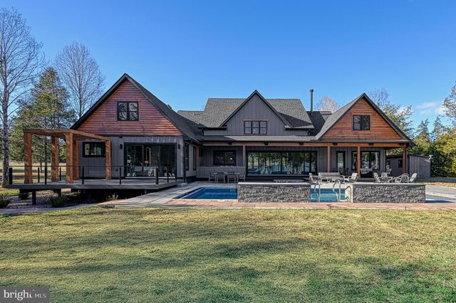 2642 PEACH GROVE RD, Louisa, VA 23093