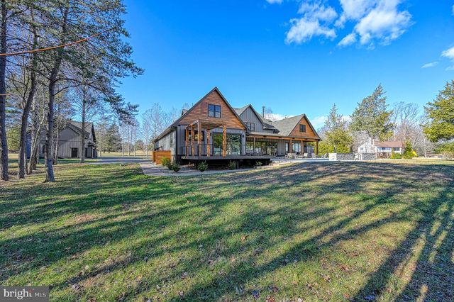 2642 PEACH GROVE RD, Louisa, VA 23093