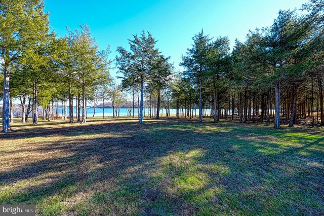 2642 PEACH GROVE RD, Louisa, VA 23093