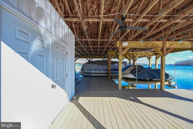 2642 PEACH GROVE RD, Louisa, VA 23093