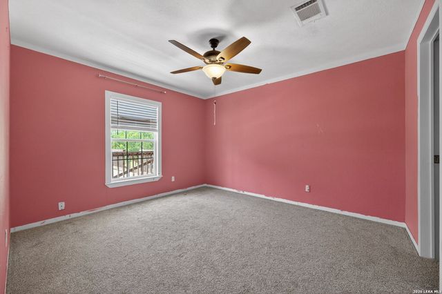 160 County Road 2664, Devine, TX 78016