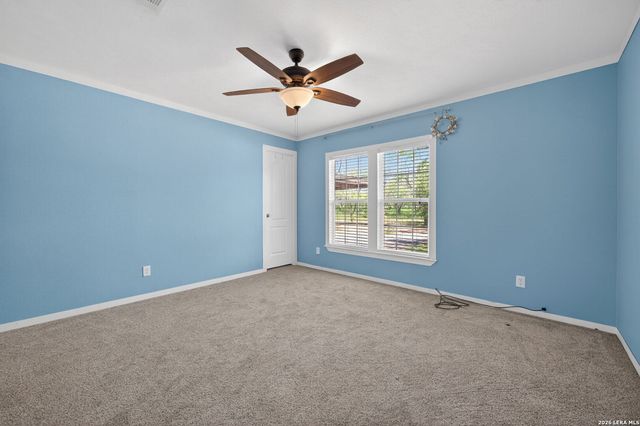 160 County Road 2664, Devine, TX 78016