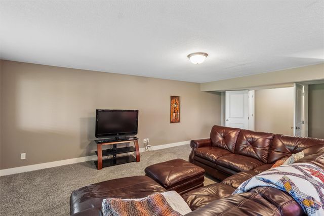 1634 NW Reinhart Drive, Ankeny, IA 50023