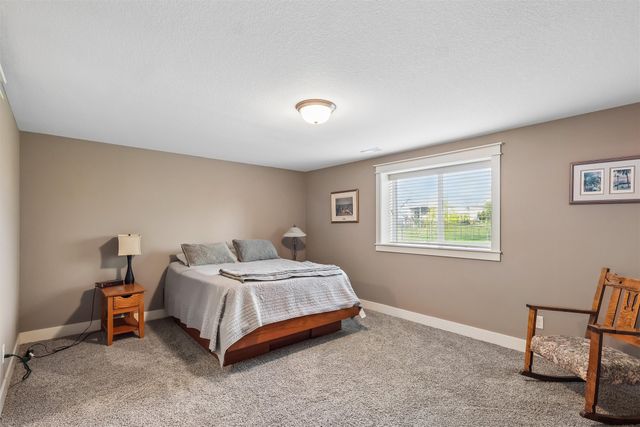 1634 NW Reinhart Drive, Ankeny, IA 50023