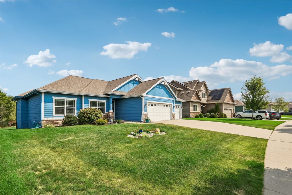 1634 NW Reinhart Drive, Ankeny, IA 50023