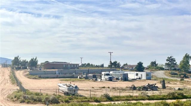 5808 Snow Line Drive, Phelan, CA 92371