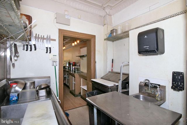 512 N 3RD ST, Harrisburg, PA 17101