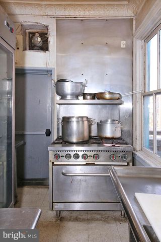 512 N 3RD ST, Harrisburg, PA 17101