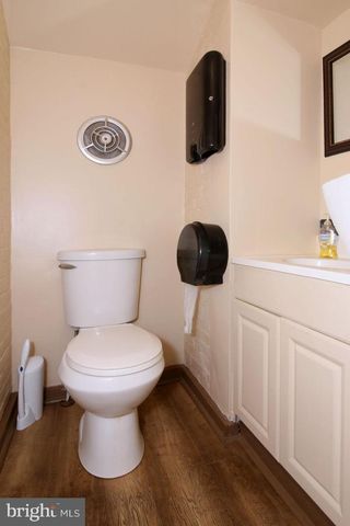 512 N 3RD ST, Harrisburg, PA 17101