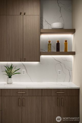 14948 SE 43rd Street, Bellevue, WA 98006