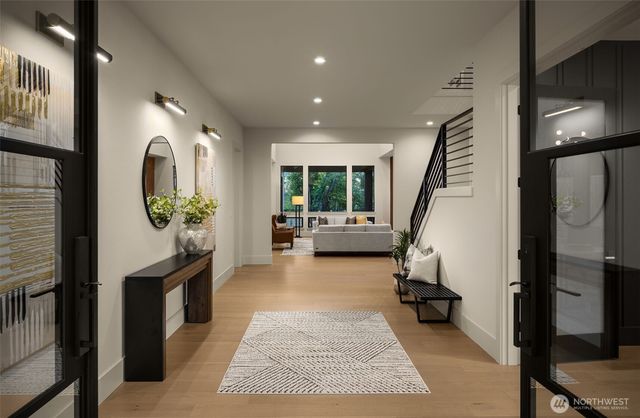 14948 SE 43rd Street, Bellevue, WA 98006