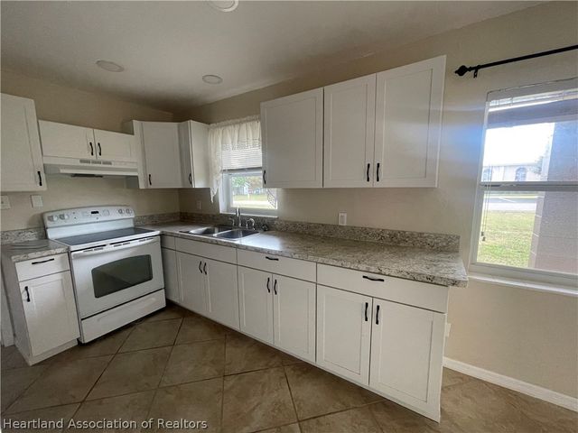 400 S Pine Avenue, Lake Placid, FL 33852