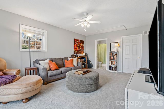 505 Kings Ridge, Asheville, NC 28804