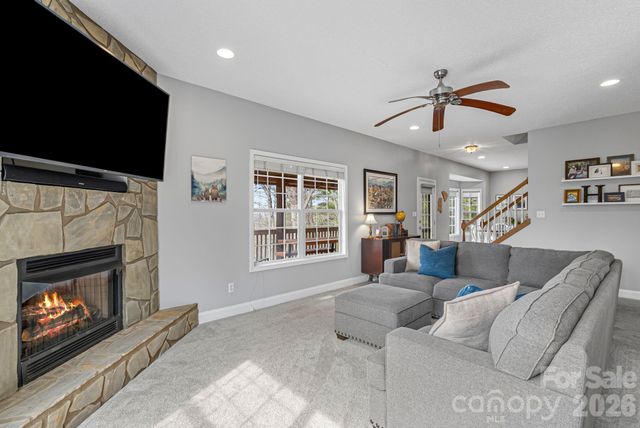 505 Kings Ridge, Asheville, NC 28804