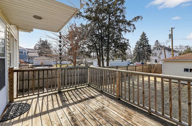 18 S Hudson Street, Westmont, IL 60559