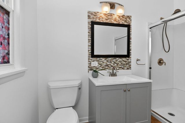 18 S Hudson Street, Westmont, IL 60559