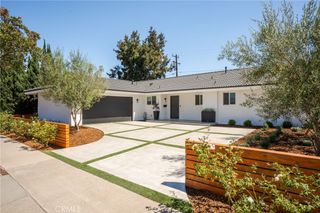 1133 El Camino, Costa Mesa, CA 92626