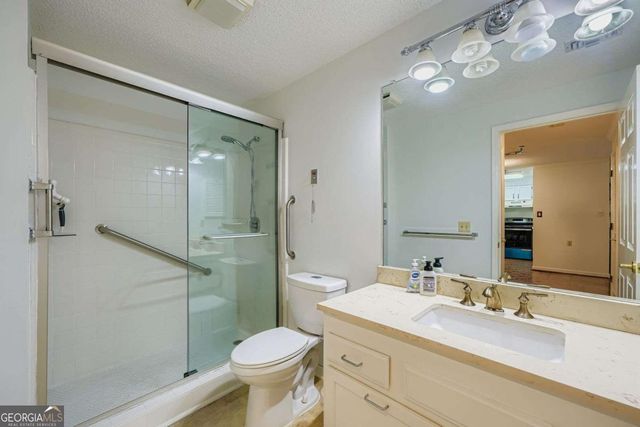 1800 Clairmont Lake A325, Decatur, GA 30033